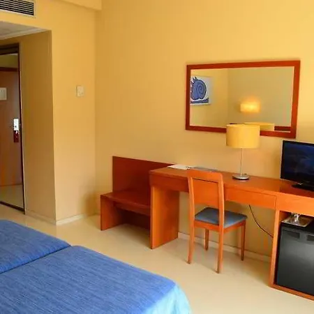 מלון Santamarta 4*
