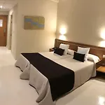 Отель Santamarta